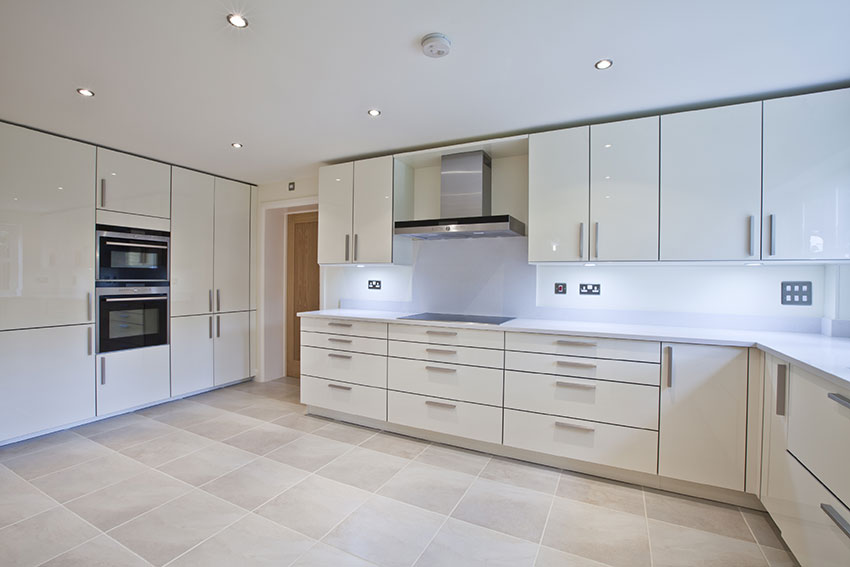 Contemporary Kitchen White Acrylic High Gloss Cabinets 