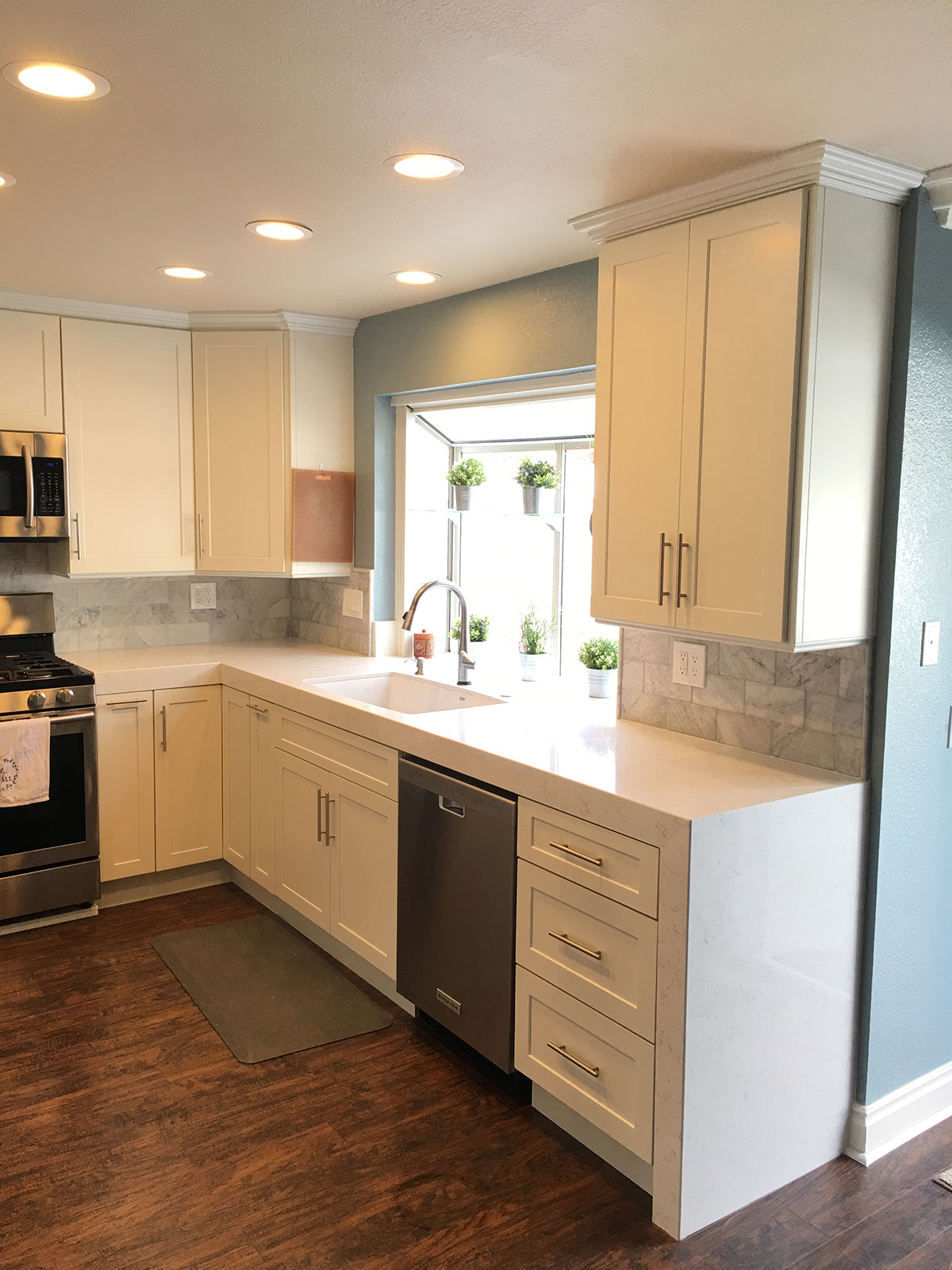 Kitchen remodeling in Laguna Beach by Amazing Cabinetry