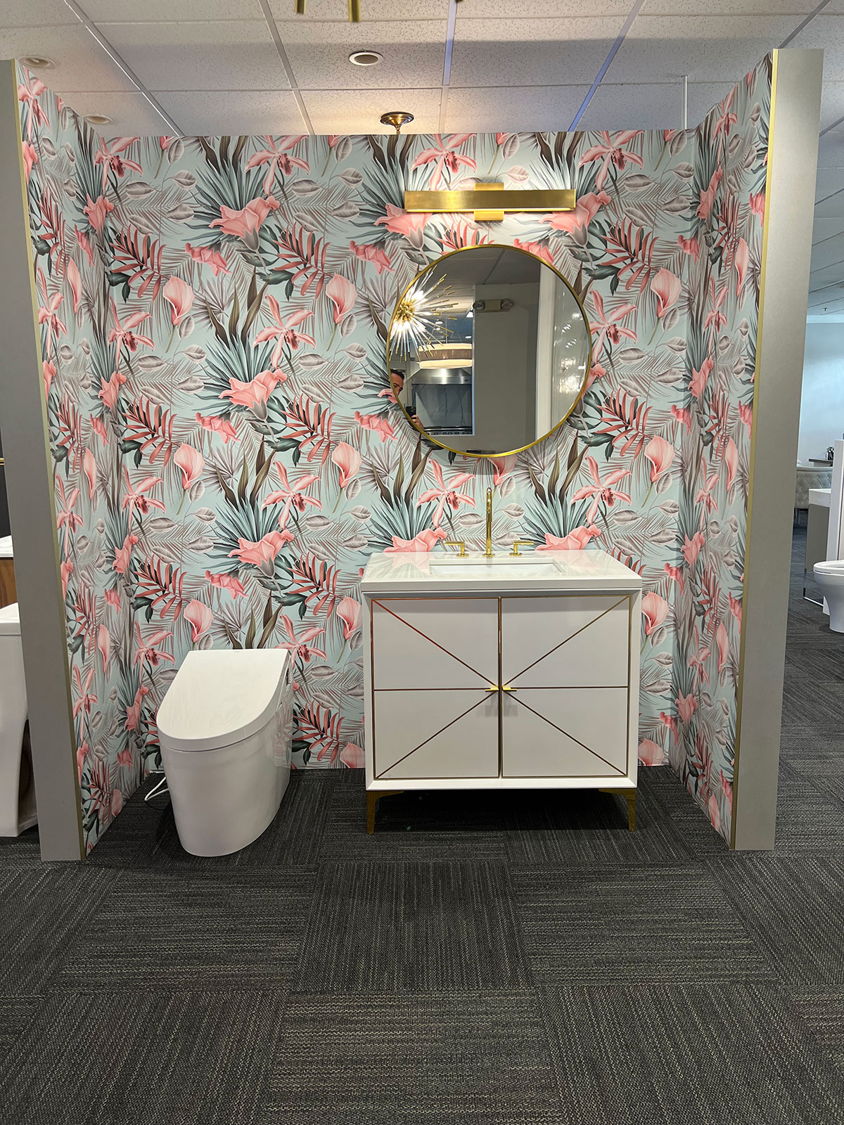 Bathroom remodeling project by Amazing Cabinetry in Lake Forest